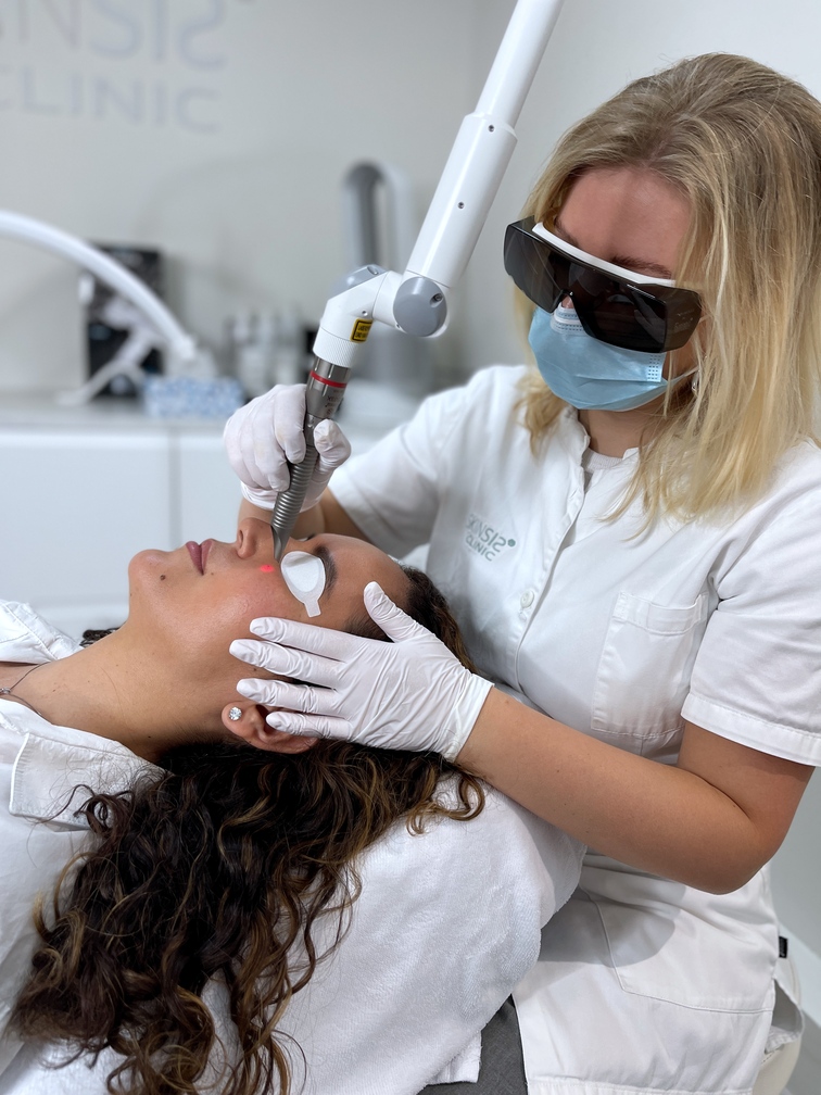 Fotona SmoothEye laserbehandeling bij SKINSIS Clinic
